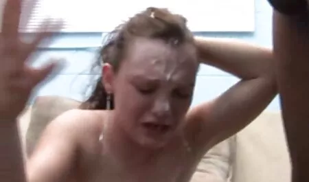 Doce e belo sexo jovem casal ao pôr do sol so coroas fudendo na piscina, pornô duro para as mulheres