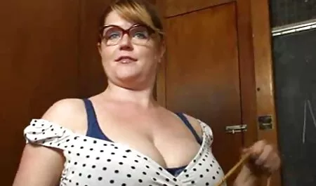 Bêbado meninas da coroas amadoras brasileiras faculdade têm um l. Lamber parte