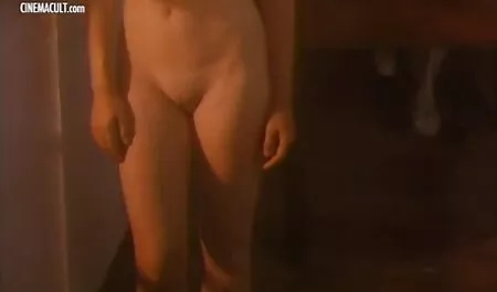 Maine pornô comendo a tia é loira com tranças atenção para close-up assfucking