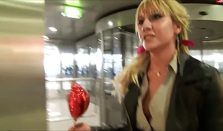 Meninas rabo apertado morenas safadas leva o Pau grande de seu namorado em anal pela primeira vez