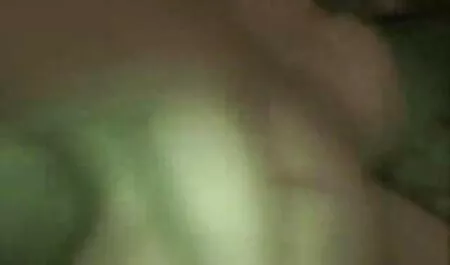 A metamorfose do padrasto seguiu a filha da puta dela em muito tempo, plantando-a em sua longa mulher dando o cu