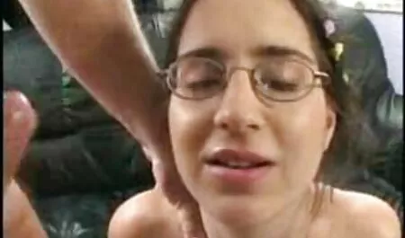 Tela stripper Amador primo comendo a prima gostosa charme apaixonadamente na frente da câmera