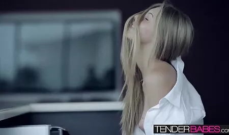 Ginger mulher dando o cu shkirla fechar-se mesh é áspero porra de uma duro dog