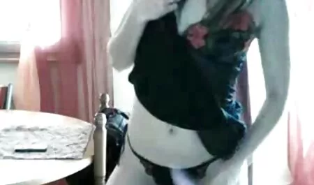 Menina com seios pequenos começou bunda so coroas fudendo quente no ar com vibrador de vidro, quando chegamos em casa ela vem, oral sem levantar o pênis, então casualmente fodida na bunda e aqui está a experiência do melhor orgasmo.