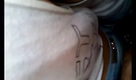 Uma menina bombeiro é boobed resgatar um pono morena menino de uma casa em chamas e as chamas da paixão ter explodido entre eles, eles não podem respirar uns aos outros de qualquer maneira e os caras felizes para colocar seus peitos grandes para ela com uma bela bunda em seu pênis