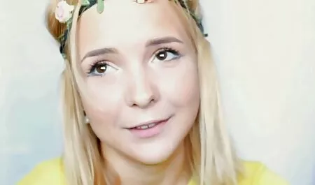 No Dia Dos Namorados, a noiva não estava feliz com o presente e não deu ao menino o fazendeiro, mas à luz percebeu que eu fiz o pior e usava roupas íntimas, lindas, acordando com uma loira gostosa dando de quatro linda garota,e o sexo quente depois queima.