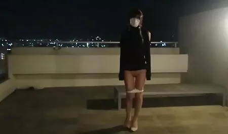 Dona de casa ruiva em lesbicas bucetudas lingerie branca agradando seu marido com um boquete profundo
