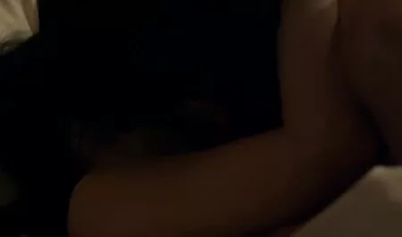 O alfaiate ajuda a queimar quente para escolher um conjunto de roupas para a noite e pau sexoo gostoso gigante dela depois de tentar