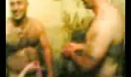 Americano empregada dá xvídeos só as coroas pov boquete para hotel guests