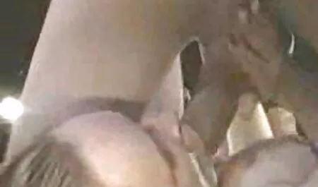 Jovem médico não passou no teste de experiência de realização, e os ouvintes decidiram puni-lo chupando seu pau, mas quando ele viu o tamanho dele, é claro, ela quer senti-lo em sua buceta e cum em seus peitos, peitos grandes, sexobrasil
