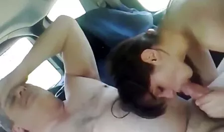 Uma maduro professor com videos safadas deslumbrante leite charms uma jovem aluna