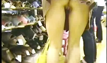 Enfermeira em meias se masturbando pau de um paciente entre Peitos grandes fudendo com a prima