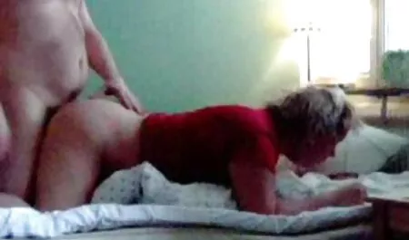 Uma garota adulta fudendo minha madrasta sonhava com sexo com boogie isso, e até mesmo começando uma carreira pornô dela, ela tentou encantá-lo sem a câmera, e agora passam 4 anos e ela fica cada vez mais quente e o homem feliz estava fodendo essa linda mãe