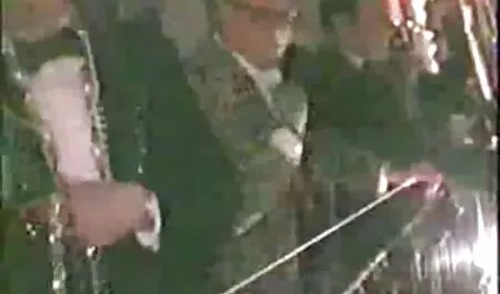 Boobs crise muitas vezes vão trabalhar até tarde e naquele dia ele está em casa, ela acaba no elevador com ela e começou a repreendê-la, e ela decidiu pelo menos de alguma forma modificá-lo, e, depois de vídeo de pornô de mulher brasileira ser o chefe da cabeça careca, deixou-a cair para ele bem no chão