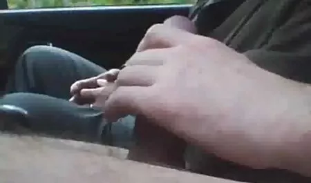 O cara está muito triste porque depois do casamento ele não vai mais dormir em uma fila de velhos vizinha fudendo amigos da noiva novamente e sua noiva entendeu e logo antes do casamento atraiu o estuprador, para ele inesquecível