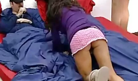 Ébano maduro recebe gata xnxx aproximadamente fodido de branco cara em posição