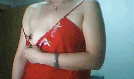 Jovem modelo pornô surpreendido por um tiro vídeo de pornô da mulher quente, Por favor