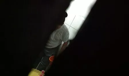Um viajante de mergulho em uma melhores bucetas mulher jovem Tailândia chapéu boquete cum em sua vagina