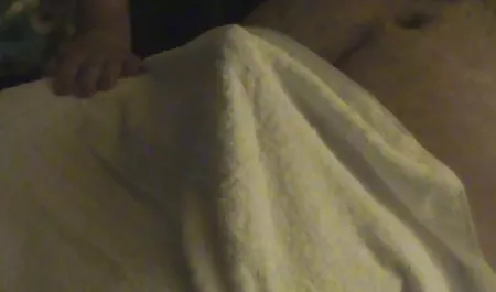 Dois paus, uma bomba sexual de gostosa fudendo muito fato