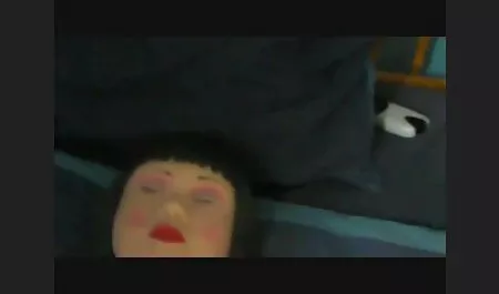 Sente-se na cama com uma gordinha encantadora mulher negra;) lesbicas bucetudas