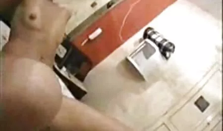 Leite árabe. Traga dois homens vídeo pornô metendo para L. droga