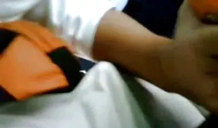 Pornstar, linda, decidiu se lembrar de sua novinha gozando amador juventude e sexo anal e encontrou um homem adequado, ele era um muito forte corrigi-lo no anal esta cadela enxaguar um cólon e gritou de alegria