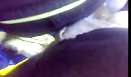 Uma menina com tia gostosa brasileira seios pequenos bunda do cara e me considera Inferno