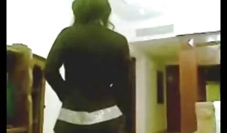 Relegada menina se masturba solo velho trepando com novinha na webcam pornô de rastreamento