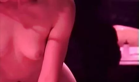 impressionante pessoas e experiente Japonês gueixa madura transando se masturba um cano de água massagem entre Peitos grandes