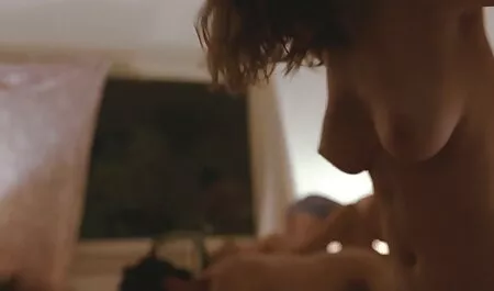 Ébano tem porno doido empregada uma duro tempo deal com uma preto pornô estrela